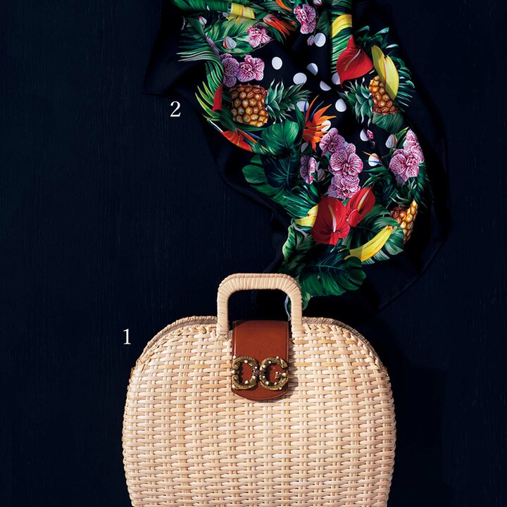 『DG アモーレ』［縦30×横42×マチ14㎝、３月下旬以降発売予定］￥450,000／予価・スカーフ￥35,000／予価（ドルチェ＆ガッバーナ ジャパン〈ドルチェ＆ガッバーナ〉）