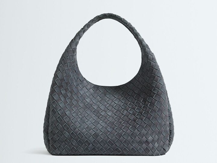 「ボッテガ・ヴェネタ」のバッグ『カンパーナ』ラージ