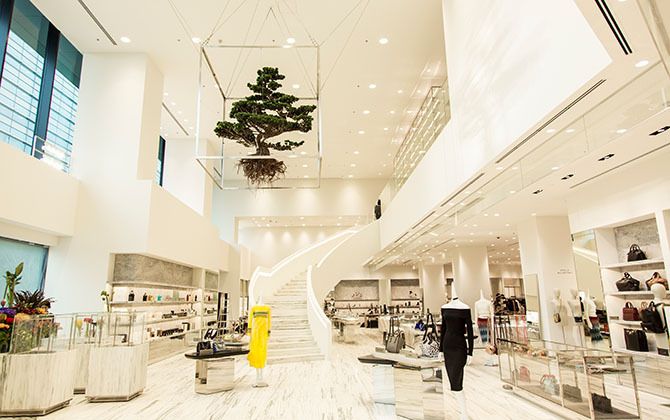 バーニーズ ニューヨーク 六本木店 エントランス内観