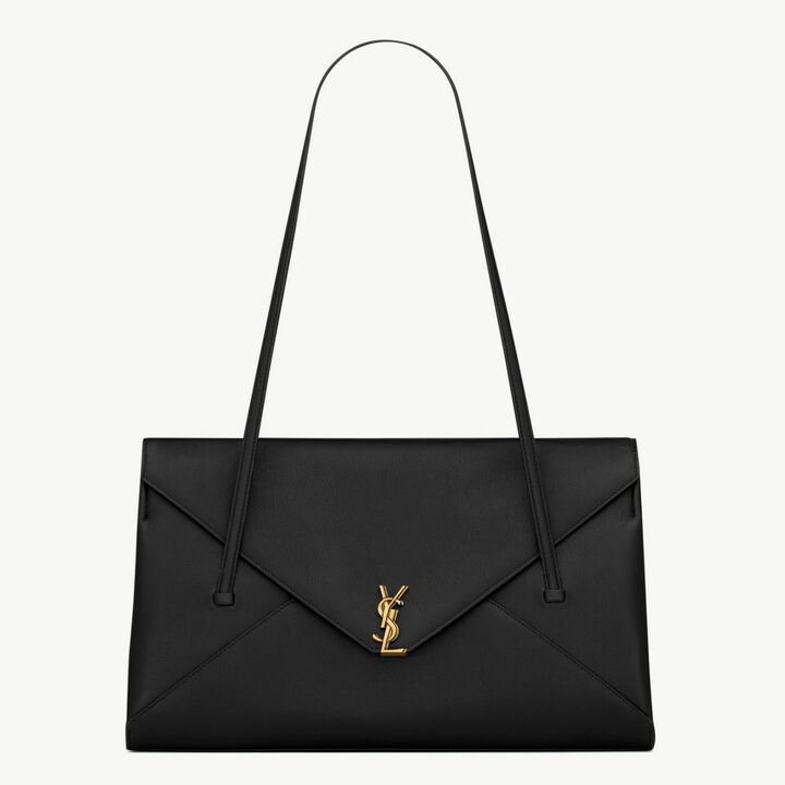 バッグ「SIMONE ダブルハンドルバッグ」￥599,500【サイズ：縦22.5×横38×マチ11cm、素材：カーフレザー、色：ブラック】／10月23日発売予定