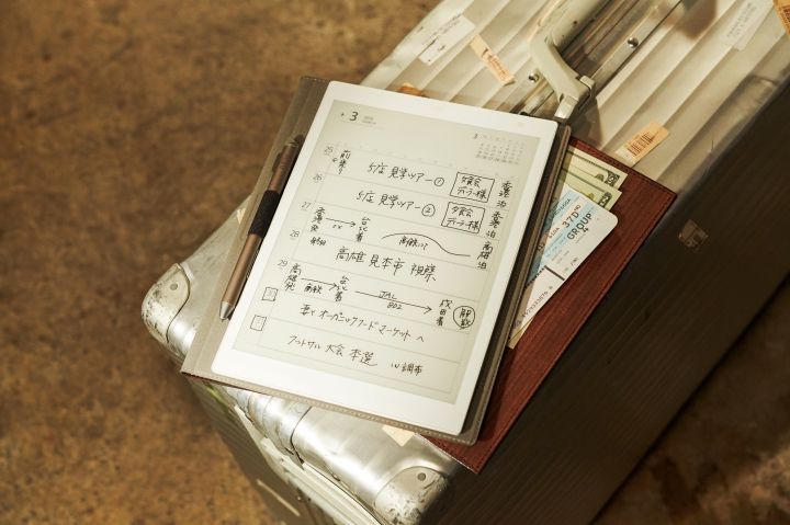 ペーパーレス化が進むとはいえ、手書きメモの方が記憶に残ったり、時短になったりすることも。