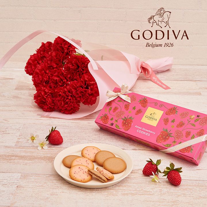 「あまおう苺クッキー アソートメント」とカーネーション花束のセット(GODIVA:ゴディバ)