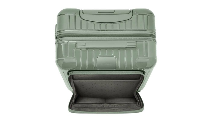 リモワ「エッセンシャル スリーブ」のシーズナルカラー「ユーカリプタス」