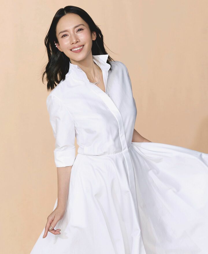 シャツ_1,スカート_1,ネックレス_1