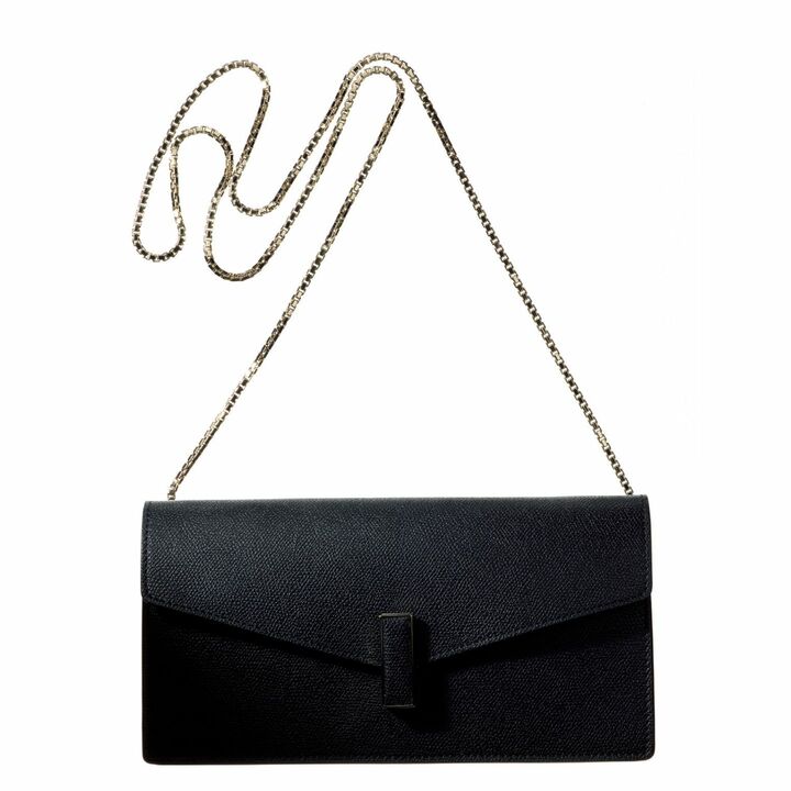 バッグ［縦12.5×横24.5×マチ５cm／ストラップ付き］￥180,000（ヴァレクストラ・ジャパン）