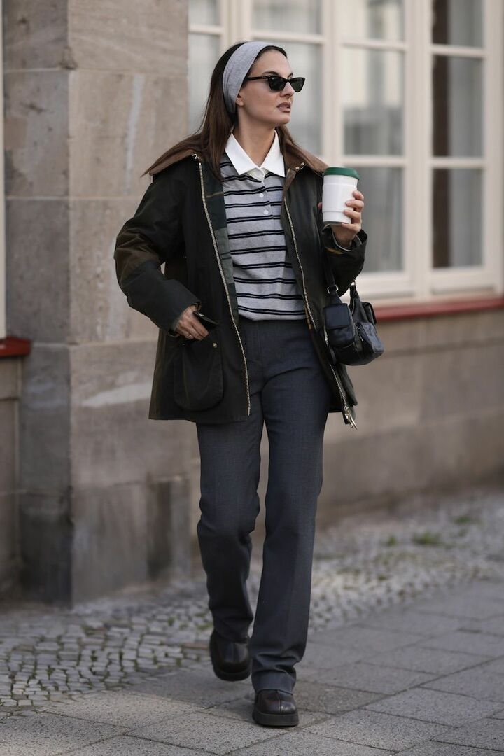 額をすっきり見せて生き生きと。