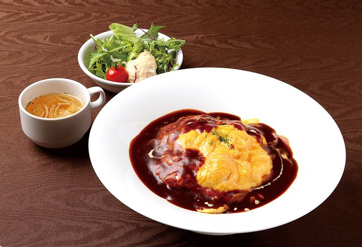 とろとろ玉子のオムライスセット(サラダ・スープ付) ¥819