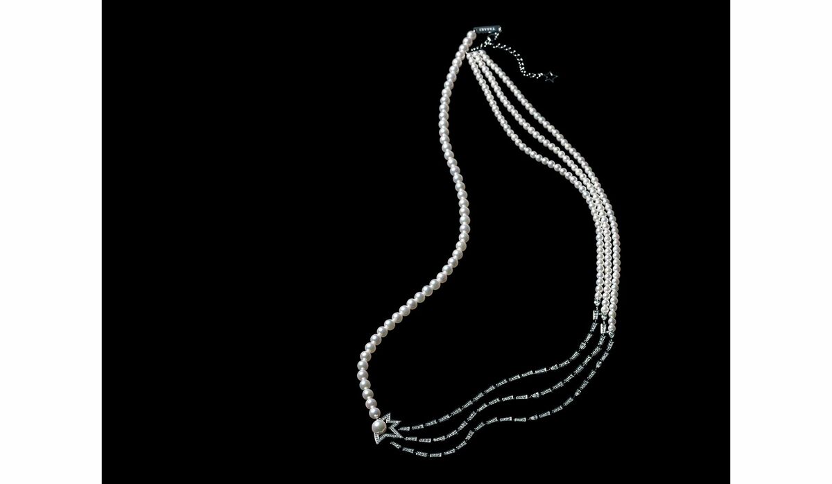 TASAKI コメット プラス ダイヤ ネックレス モダンでスタイリッシュ「TASAKI」着映えネックレスに『コメット
