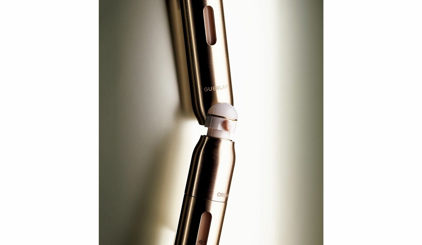 「ゲラン」の美容液『オーキデ アンペリアル ゴールドノビレ ザ コンセントレート アイトリートメント』