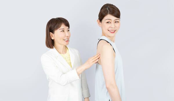 脂肪を燃やしやすい痩せ体質に！【村木宏衣さん指導】「肩甲骨寄せ」体操が効く理由
