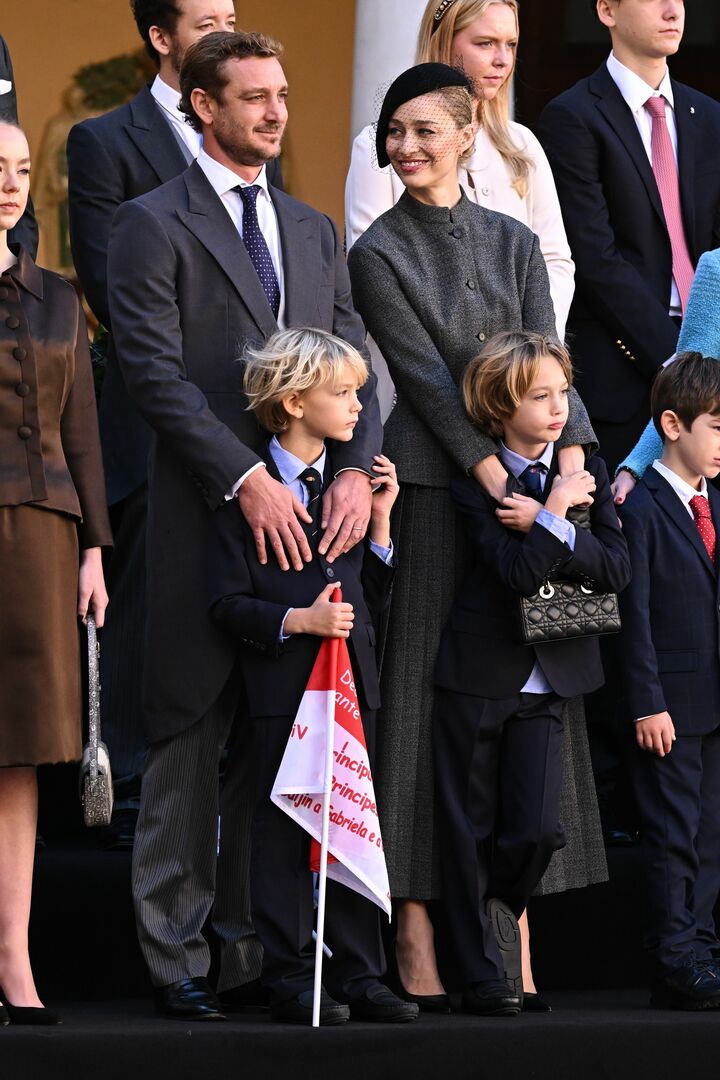 ファッションニュース_2,セレブ_2,大人コーデ_2,ジャケット_2,スカート_2