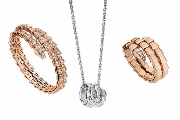 ブルガリのジュエリー「セルペンティ ヴァイパー」コレクションより、ブレスレット、ペンダント、リング