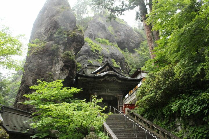 榛名神社の双龍門