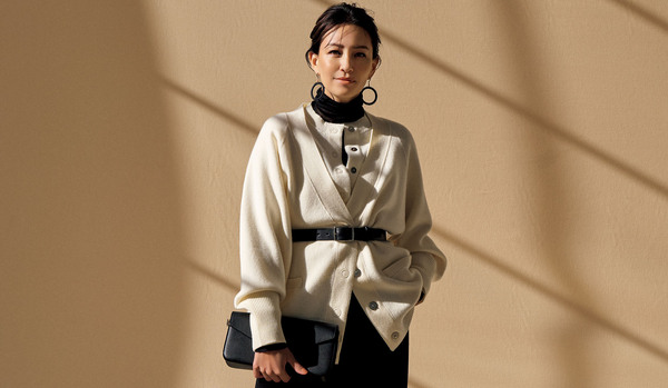 11/16 Sun|「オーヴィル」のリブニットカーディガンを2枚重ねて、秋らしく“重すぎない”モノトーンスタイルに【365日コーディネート】