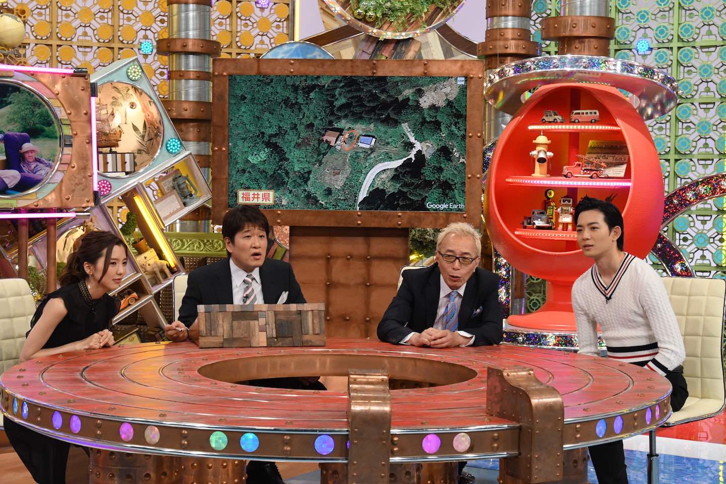 ©ABCテレビ 左から:真野恵里菜さん、林修さん、所ジョージさん、竜星涼さん
