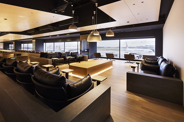第1ターミナル ラウンジ「POWER LOUNGE NORTH」 2Fゲートラウンジ内。座席数150席(全席禁煙)完全分煙化された喫煙ルームがある