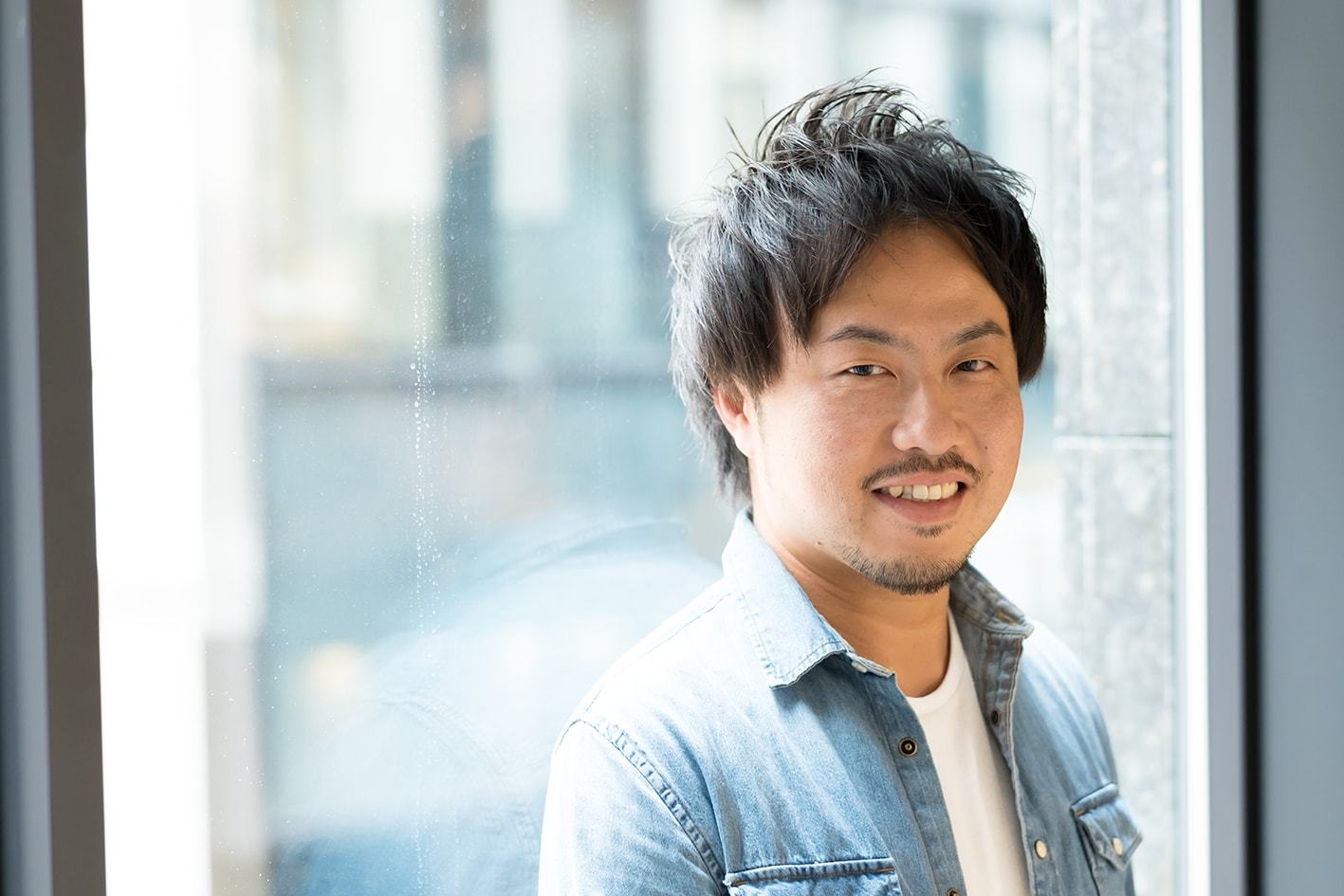XELHA 店長 西本 悠さん。「今、ジムにハマっています。ちょっと太りすぎてしまったのであと5㎏は落としたいですね」